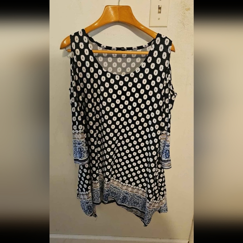 White Mark Black and White Blouse with Blue Accents And Pockets